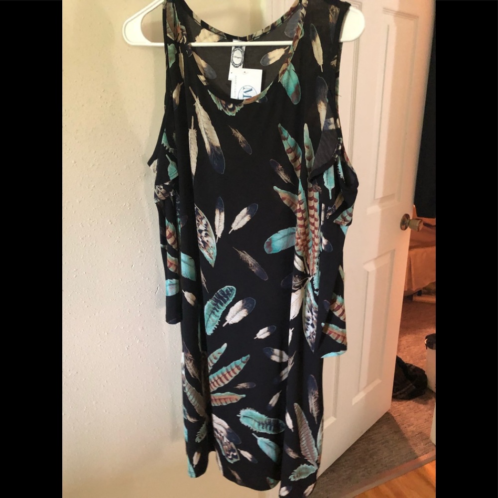 Knee length feather print dress